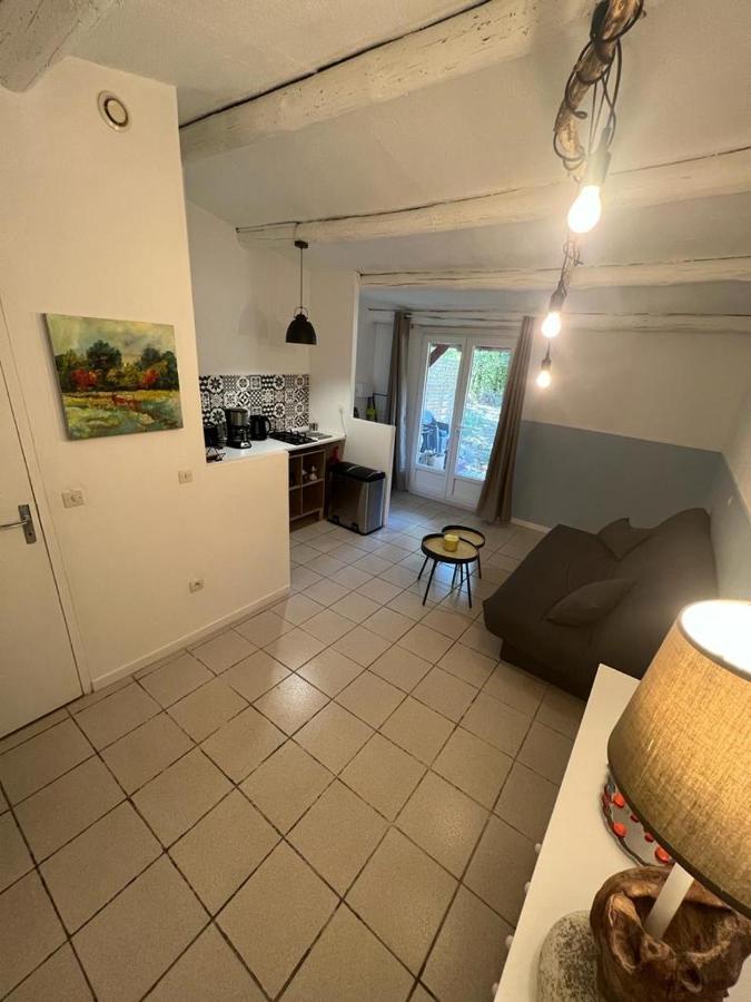 8-Gite 5 Personnes Avec Piscine Saint-Aubin-de-Nabirat Exterior foto